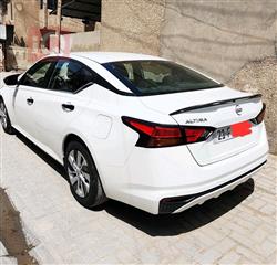 نيسان ألتيما